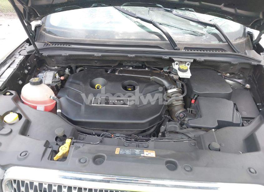 Photo 10 of 2019 Lincoln Mkc RESERVE (VIN 5LMCJ3C99KUL03532)