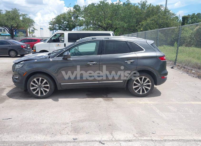 Photo 14 of 2019 Lincoln Mkc RESERVE (VIN 5LMCJ3C99KUL03532)