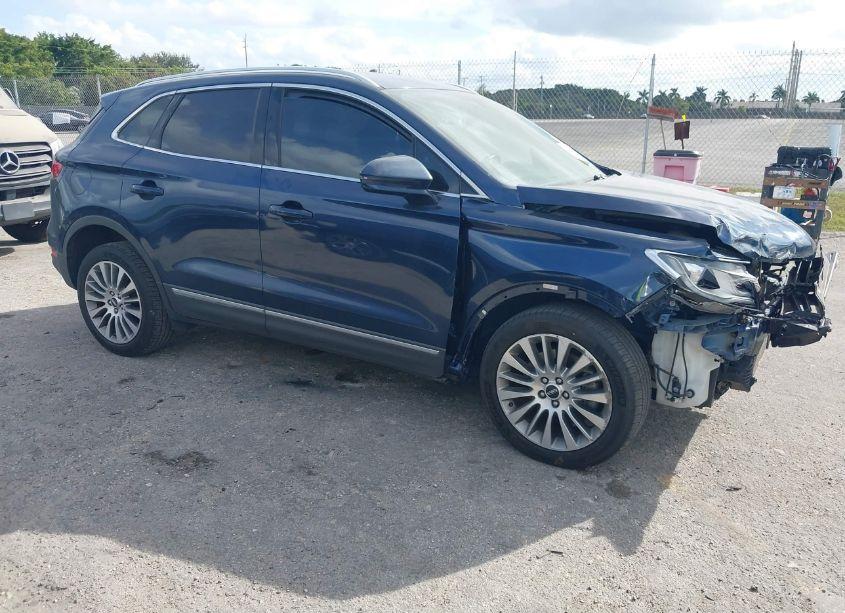 2017 Lincoln Mkc RESERVE (VIN 5LMCJ3C9XHUL46334) main photo