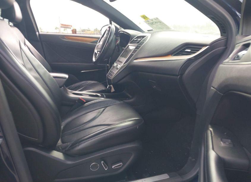 Photo 5 of 2017 Lincoln Mkc RESERVE (VIN 5LMCJ3C9XHUL46334)