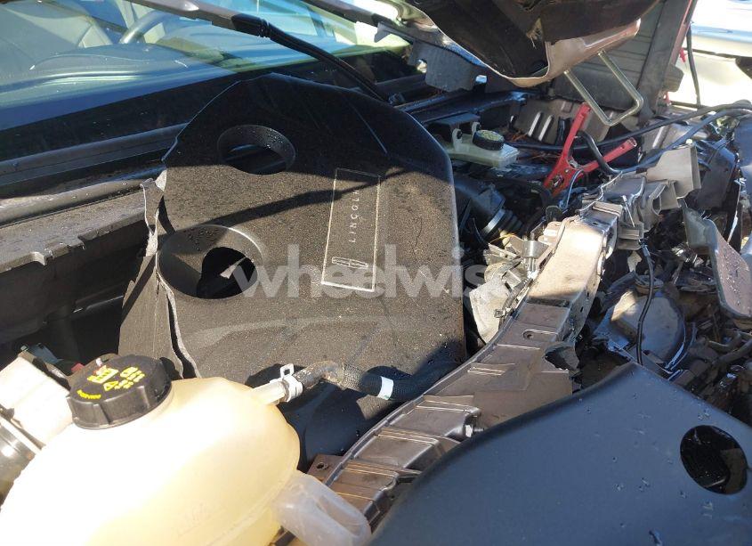 Photo 10 of 2019 Lincoln Mkc RESERVE (VIN 5LMCJ3C9XKUL03605)