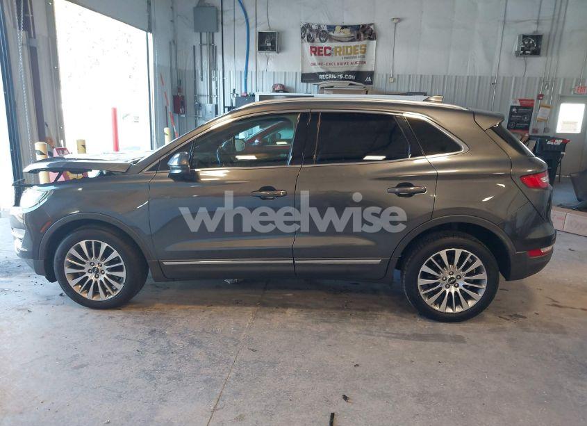 Photo 14 of 2017 Lincoln Mkc RESERVE (VIN 5LMCJ3D90HUL27256)