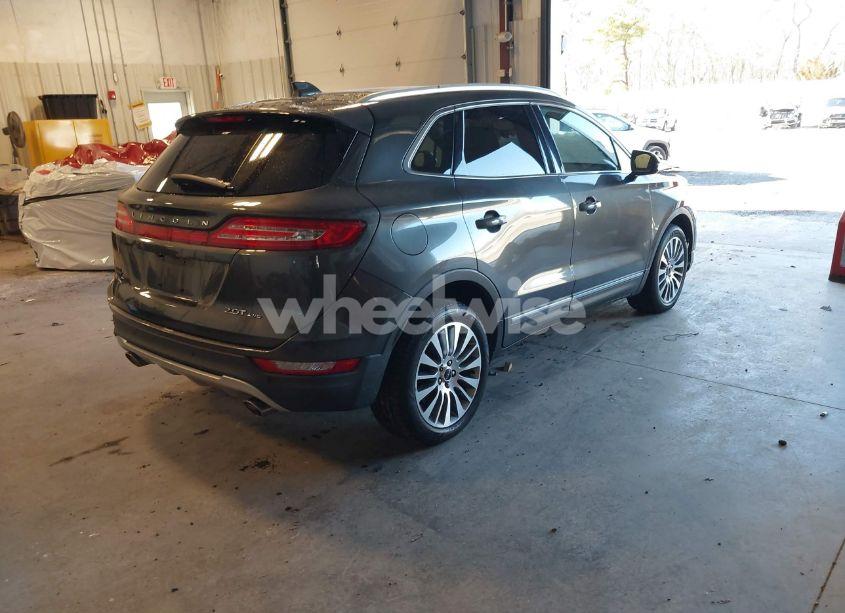 Photo 4 of 2017 Lincoln Mkc RESERVE (VIN 5LMCJ3D90HUL27256)