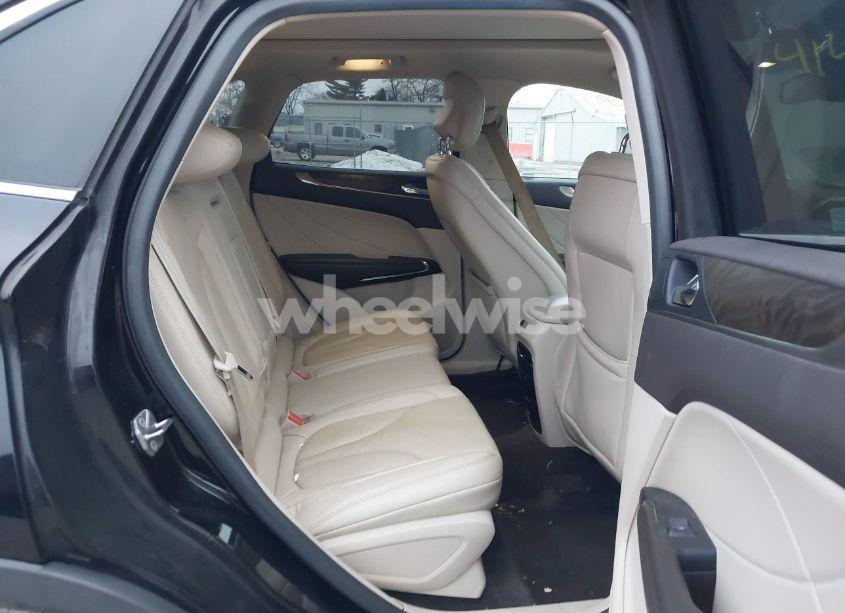 Photo 8 of 2017 Lincoln Mkc RESERVE (VIN 5LMCJ3D91HUL03306)