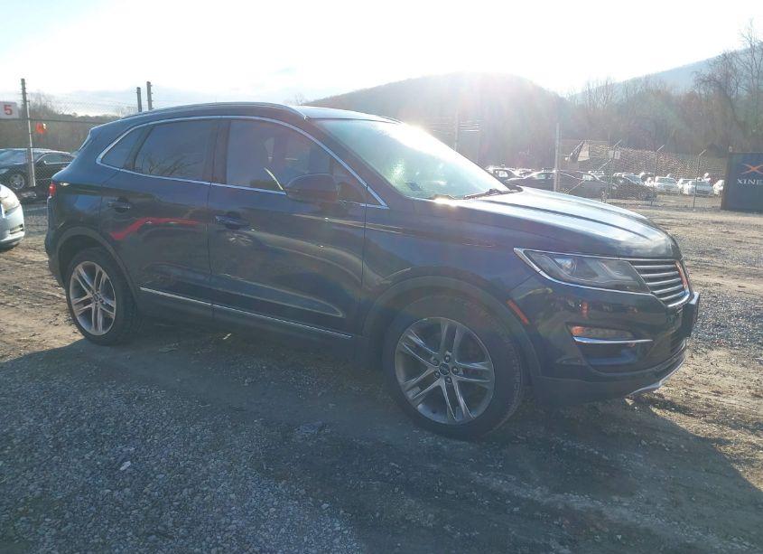 2017 Lincoln Mkc RESERVE (VIN 5LMCJ3D92HUL31275) main photo