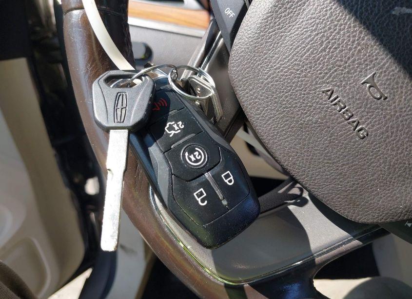 Photo 11 of 2016 Lincoln Mkc RESERVE (VIN 5LMCJ3D93GUJ15398)