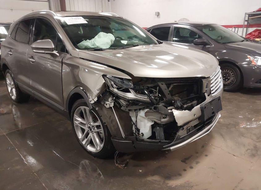 Photo 6 of 2017 Lincoln Mkc RESERVE (VIN 5LMCJ3D93HUL20818)