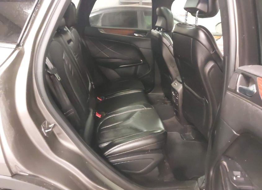 Photo 8 of 2017 Lincoln Mkc RESERVE (VIN 5LMCJ3D93HUL20818)