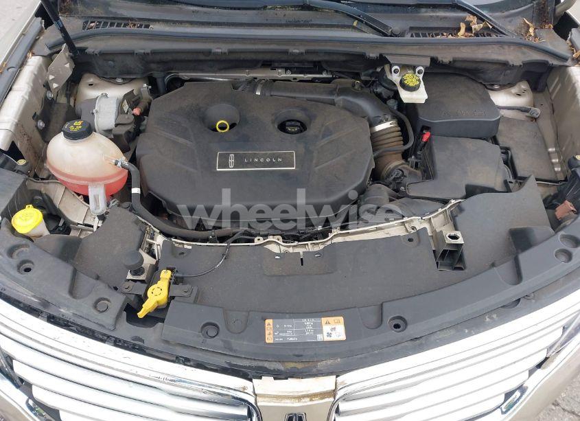 Photo 10 of 2017 Lincoln Mkc RESERVE (VIN 5LMCJ3D93HUL57805)