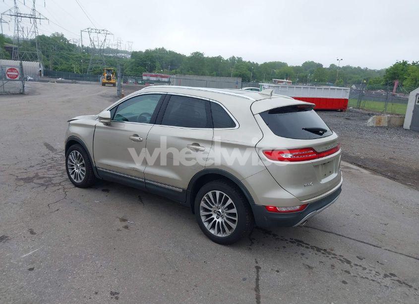 Photo 3 of 2017 Lincoln Mkc RESERVE (VIN 5LMCJ3D93HUL57805)
