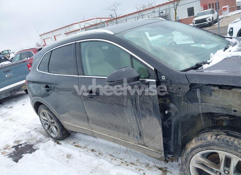 Photo 13 of 2017 Lincoln Mkc RESERVE (VIN 5LMCJ3D96HUL56969)