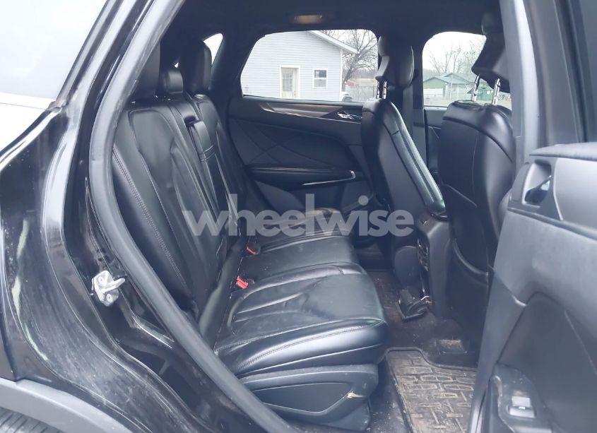 Photo 8 of 2017 Lincoln Mkc RESERVE (VIN 5LMCJ3D97HUL53823)