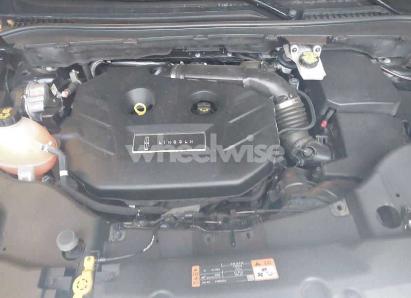 Photo 10 of 2019 Lincoln Mkc RESERVE (VIN 5LMCJ3D98KUL17162)