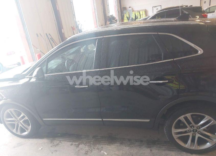 Photo 14 of 2019 Lincoln Mkc RESERVE (VIN 5LMCJ3D98KUL17162)