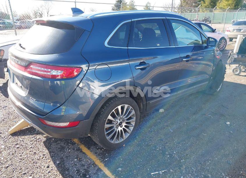 Photo 4 of 2018 Lincoln Mkc RESERVE (VIN 5LMCJ3D99JUL20666)