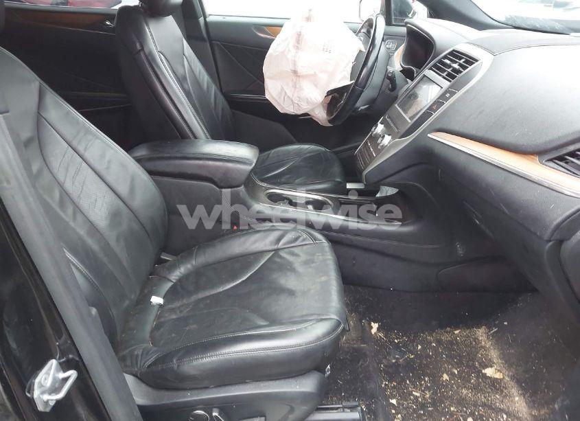 Photo 5 of 2017 Lincoln Mkc RESERVE (VIN 5LMCJ3D9XHUL40127)