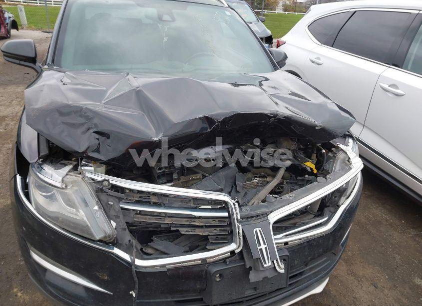 Photo 6 of 2017 Lincoln Mkc RESERVE (VIN 5LMCJ3D9XHUL40127)