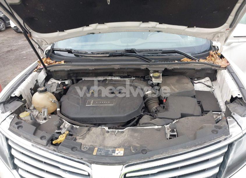 Photo 10 of 2018 Lincoln Mkc RESERVE (VIN 5LMCJ3D9XJUL20577)