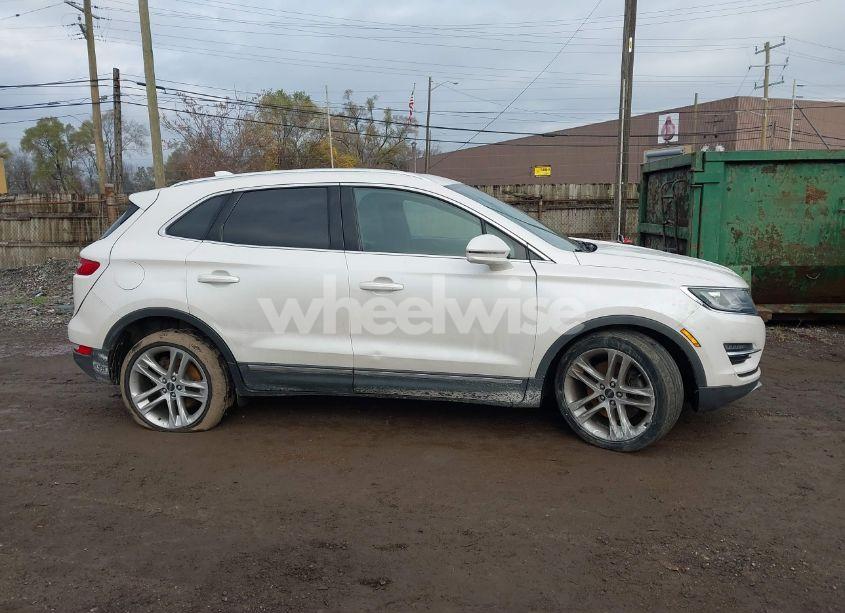 Photo 13 of 2018 Lincoln Mkc RESERVE (VIN 5LMCJ3D9XJUL20577)