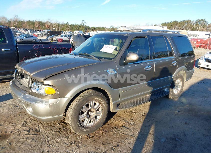 Photo 2 of 2002 Lincoln Navigator N/A (VIN 5LMEU27R02LJ09384)