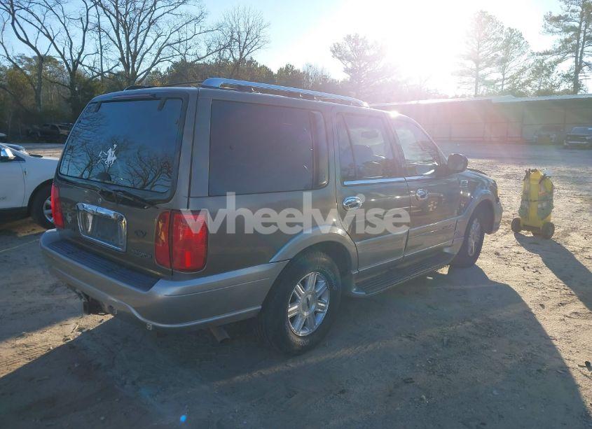 Photo 4 of 2002 Lincoln Navigator N/A (VIN 5LMEU27R02LJ09384)