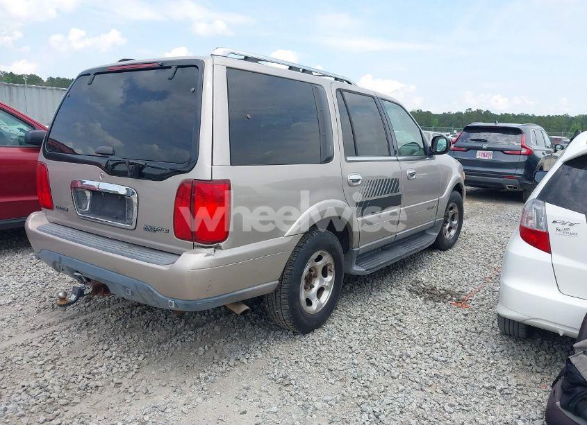 Photo 4 of 2001 Lincoln Navigator N/A (VIN 5LMEU27R41LJ12030)