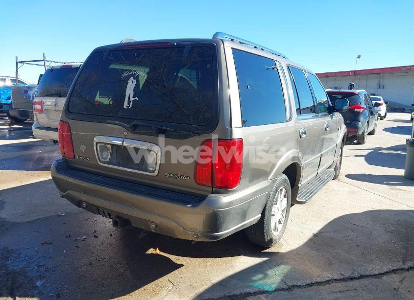 Photo 4 of 2001 Lincoln Navigator N/A (VIN 5LMEU27R41LJ31080)