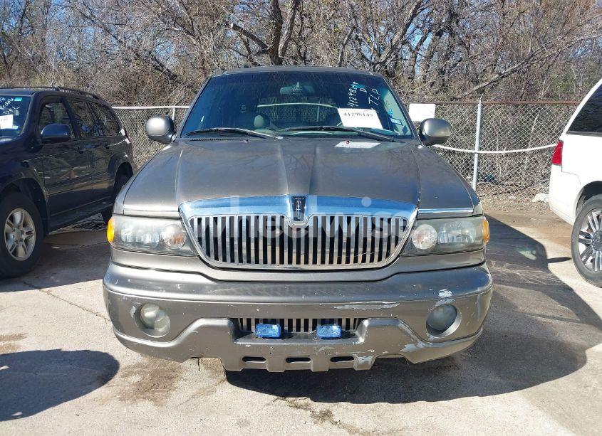 Photo 6 of 2001 Lincoln Navigator N/A (VIN 5LMEU27R41LJ31080)