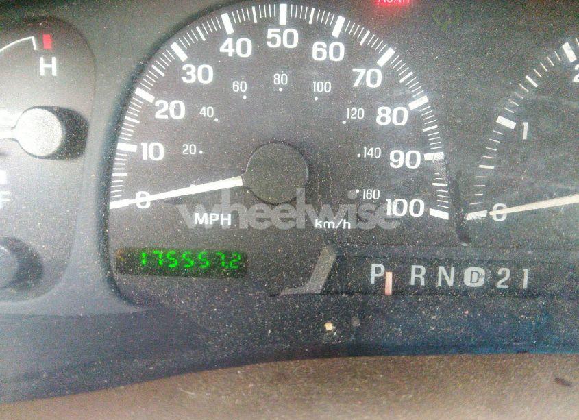 Photo 7 of 2002 Lincoln Navigator N/A (VIN 5LMEU27R42LJ13017)