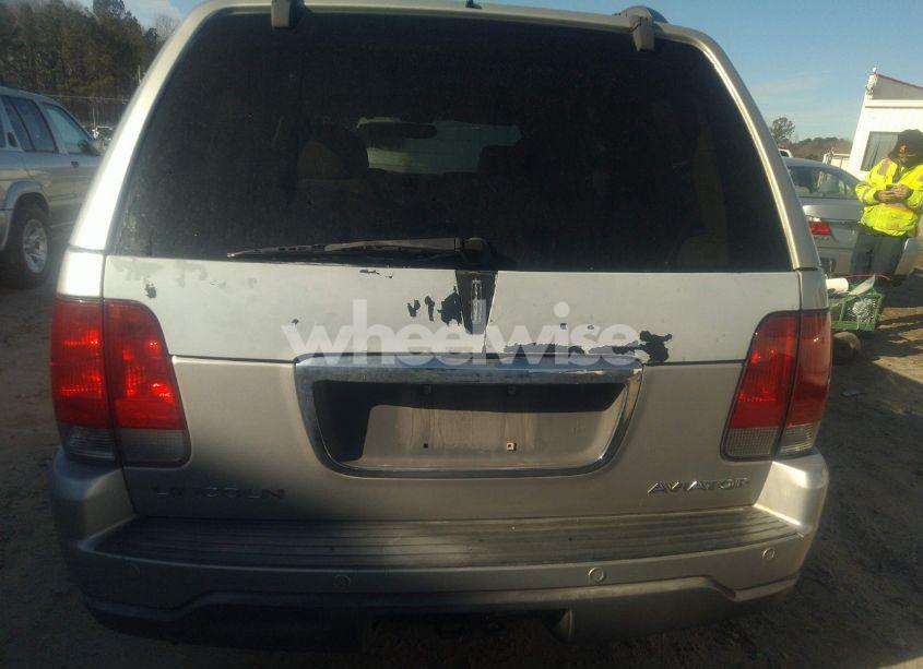 Photo 6 of 2004 Lincoln Aviator N/A (VIN 5LMEU68H24ZJ26412)