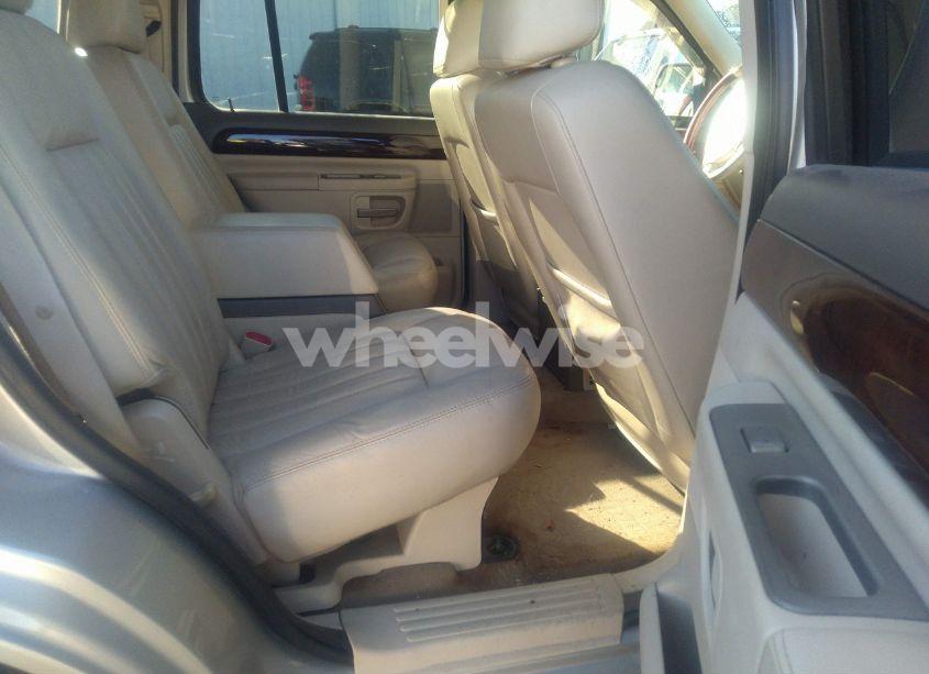 Photo 8 of 2004 Lincoln Aviator N/A (VIN 5LMEU68H24ZJ26412)