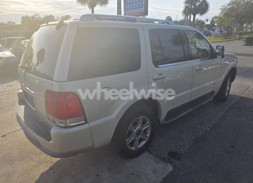 Photo 4 of 2005 Lincoln Aviator N/A (VIN 5LMEU88H75ZJ00594)