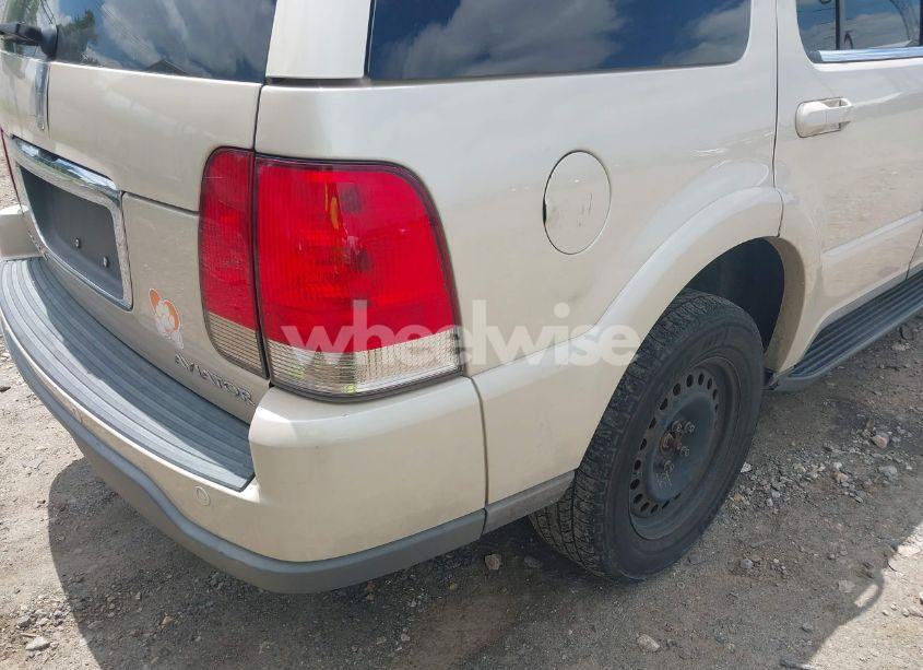 Photo 6 of 2005 Lincoln Aviator N/A (VIN 5LMEU88H85ZJ14746)