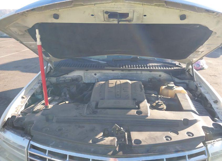 Photo 10 of 2007 Lincoln Navigator L (VIN 5LMFL27597LJ09895)