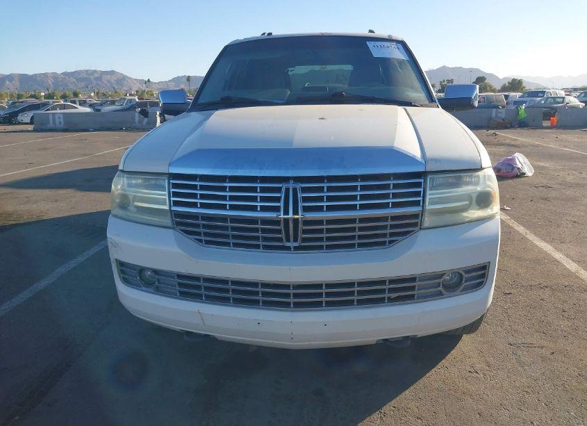 Photo 6 of 2007 Lincoln Navigator L (VIN 5LMFL27597LJ09895)