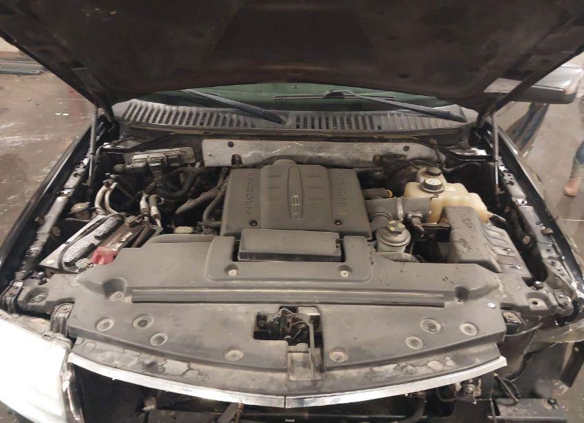 Photo 10 of 2007 Lincoln Navigator L (VIN 5LMFL28557LJ16938)