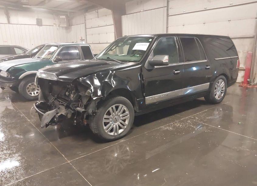 Photo 2 of 2007 Lincoln Navigator L (VIN 5LMFL28557LJ16938)