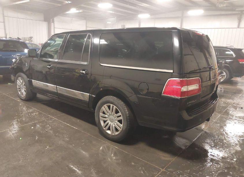 Photo 3 of 2007 Lincoln Navigator L (VIN 5LMFL28557LJ16938)