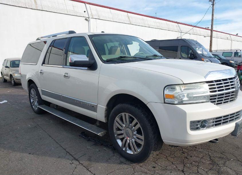 2007 Lincoln Navigator L (VIN 5LMFL28567LJ11120) main photo