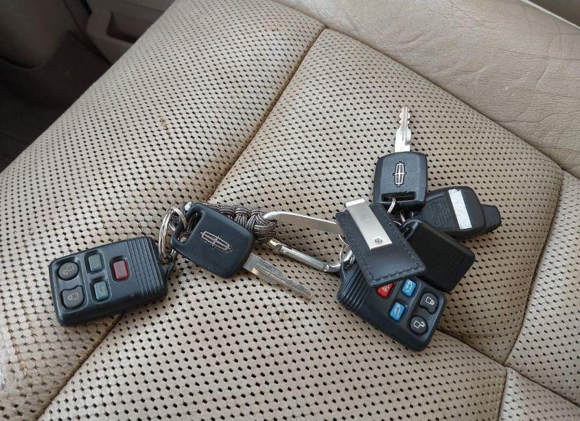 Photo 11 of 2007 Lincoln Navigator L (VIN 5LMFL28567LJ11120)