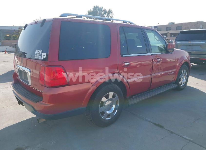Photo 4 of 2005 Lincoln Navigator (VIN 5LMFU27505LJ05647)