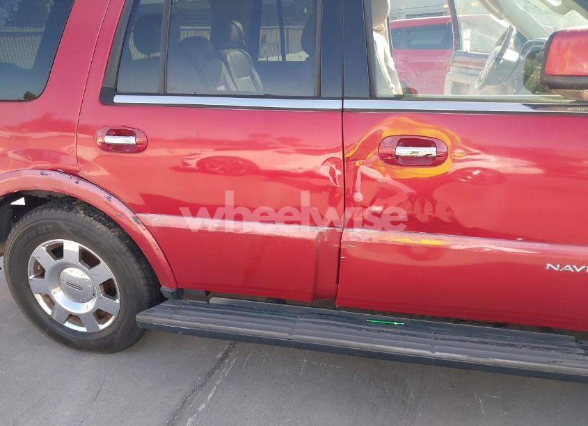 Photo 6 of 2005 Lincoln Navigator (VIN 5LMFU27505LJ05647)