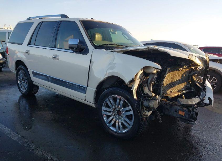 2007 Lincoln Navigator ULTIMATE (VIN 5LMFU27507LJ04565) main photo