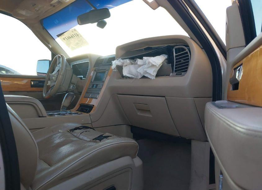 Photo 5 of 2007 Lincoln Navigator ULTIMATE (VIN 5LMFU27507LJ04565)