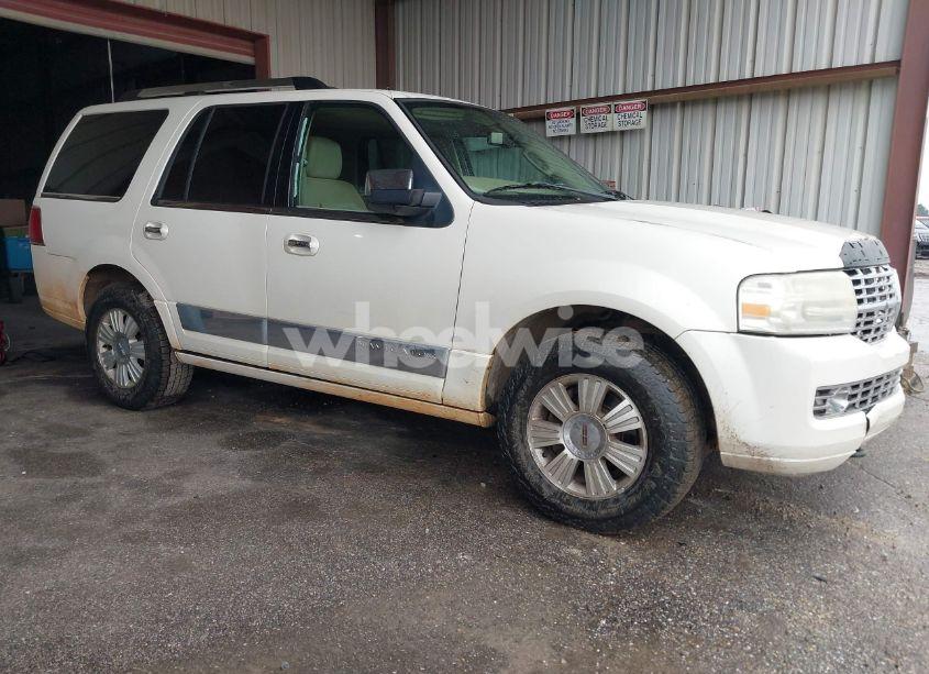 2007 Lincoln Navigator ULTIMATE (VIN 5LMFU27517LJ18233) main photo