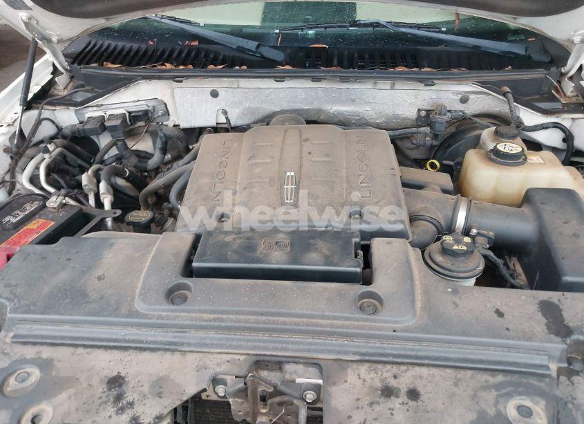 Photo 10 of 2007 Lincoln Navigator ULTIMATE (VIN 5LMFU27517LJ18233)