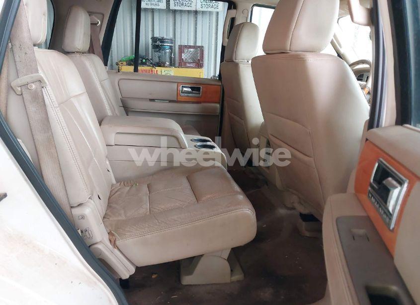 Photo 8 of 2007 Lincoln Navigator ULTIMATE (VIN 5LMFU27517LJ18233)
