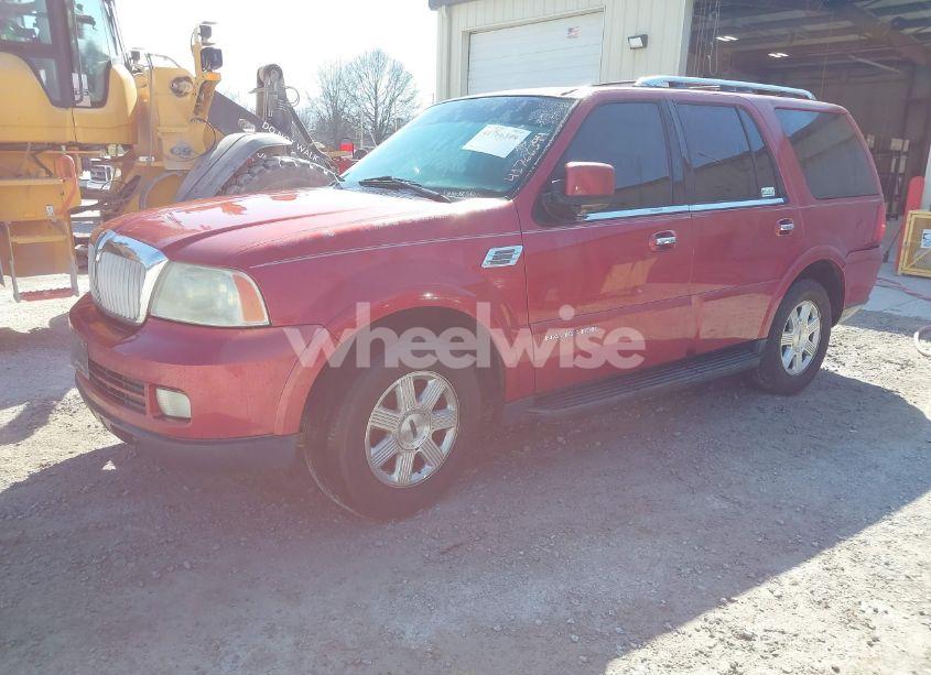 Photo 2 of 2005 Lincoln Navigator (VIN 5LMFU27535LJ22068)