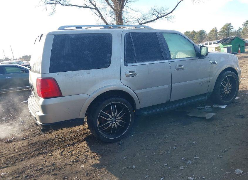 Photo 4 of 2006 Lincoln Navigator LUXURY/ULTIMATE (VIN 5LMFU27536LJ13579)