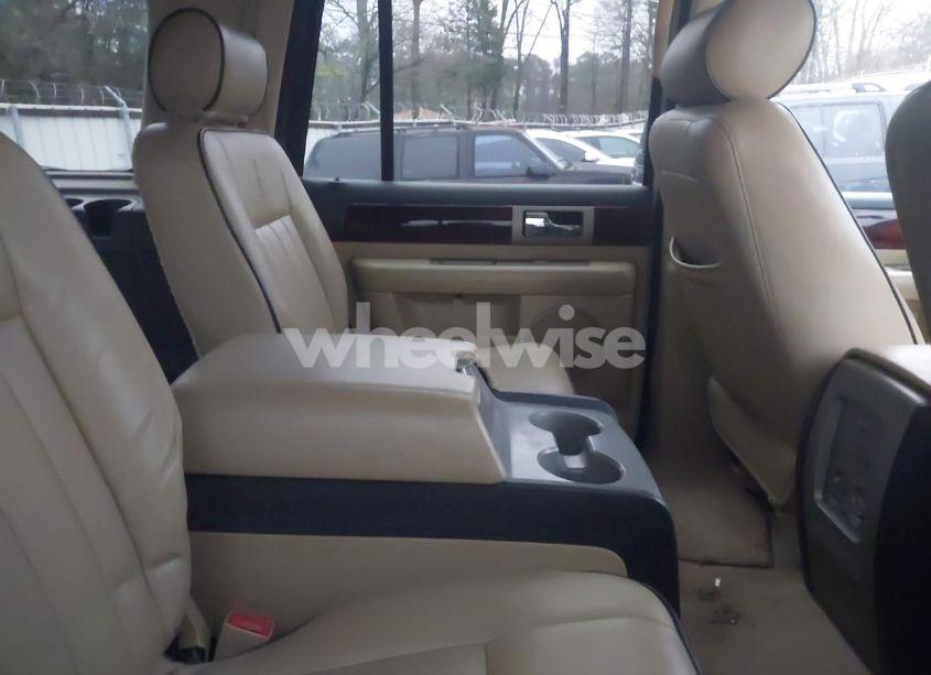 Photo 8 of 2006 Lincoln Navigator LUXURY/ULTIMATE (VIN 5LMFU27536LJ19821)